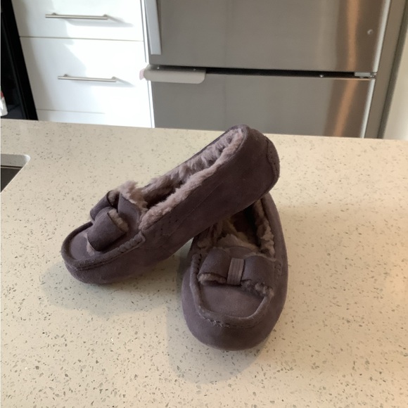 UGG Women's Gray Slippers - Picture 2 of 3